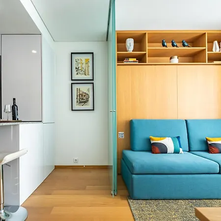 Appartamento Tradition, Modernity & Light In With Garage Oporto