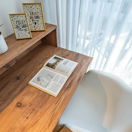 Apartamento Tradition, Modernity & Light In With Garage Oporto